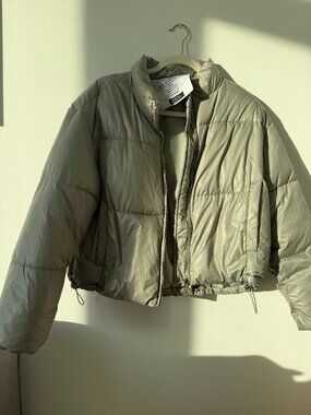Olive Sage Green Cropped Puffer Jacket Oversized Lightweight Zip Up - Size L